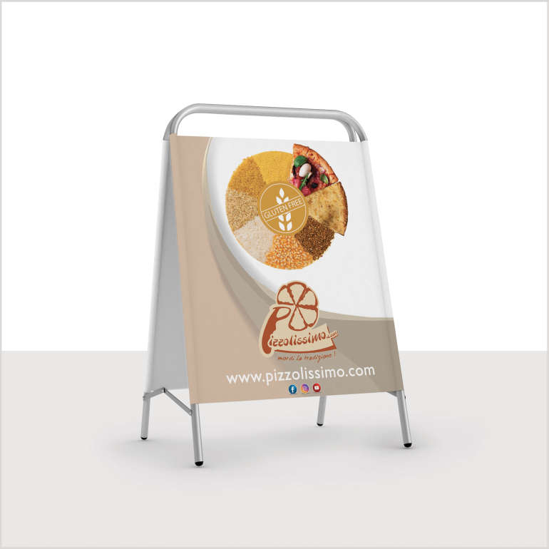 Totem pubblicitario per Pizzolissimo